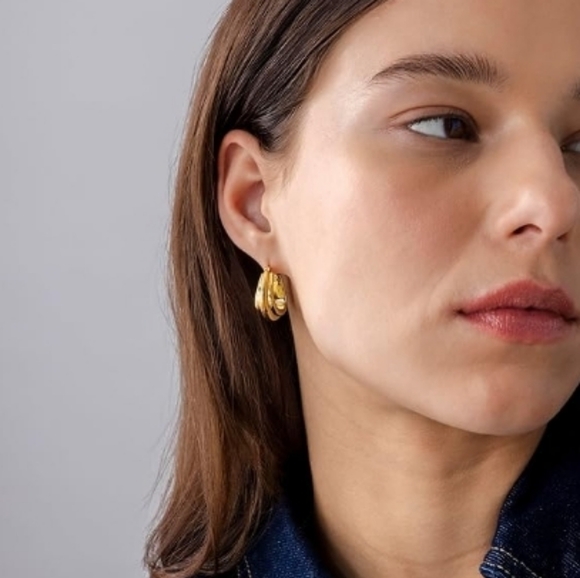 14K Gold Plated Geometric Hoop Triangle Huggie Earrings - Picture 3 of 5